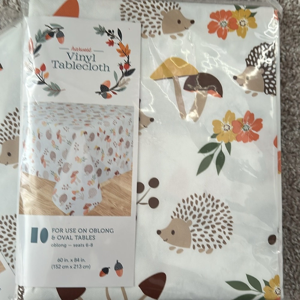 Hedgehog and Mushroom Vinyl Tablecloth Set - Picture 2 of 5